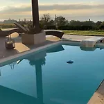 Avec Piscine Chauffee Et 5 Min Apartment