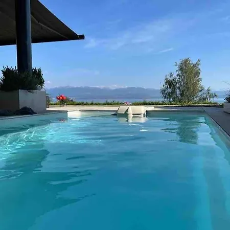 Avec Piscine Chauffee Et 5 Min Apartment