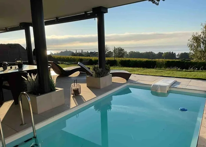 Lägenhet Avec Piscine Chauffee Et 5 Min Perroy