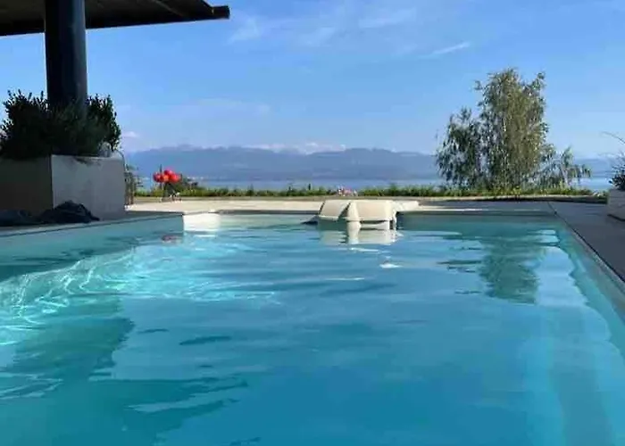 Avec Piscine Chauffee Et 5 Min 아파트