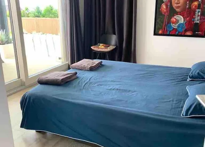 아파트 Avec Piscine Chauffee Et 5 Min *